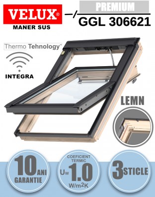 Fereastra mansarda cu rama de etansare si kit izolare termica VELUX GGL 306621, electrica, lemn de pin, 3 sticle